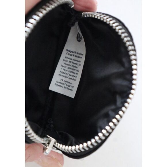 Lululemon LW9FROS Black Dual Pouch Wristlet *Plush Fleece - Picture 7 of 8